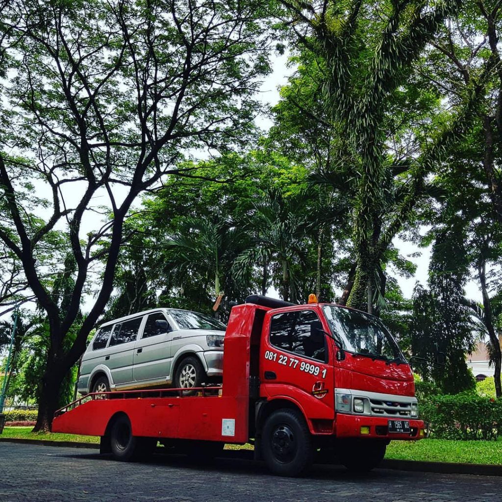 derek towing