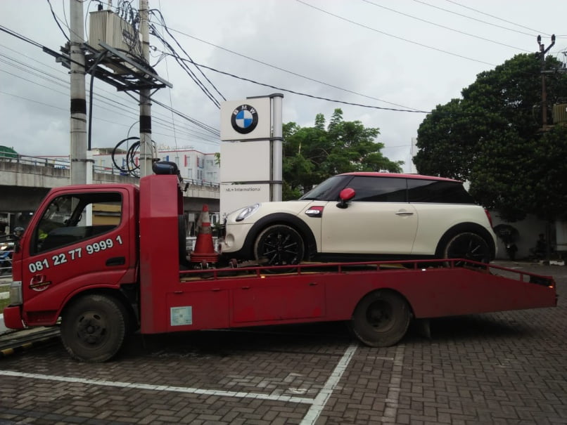 derek mobil